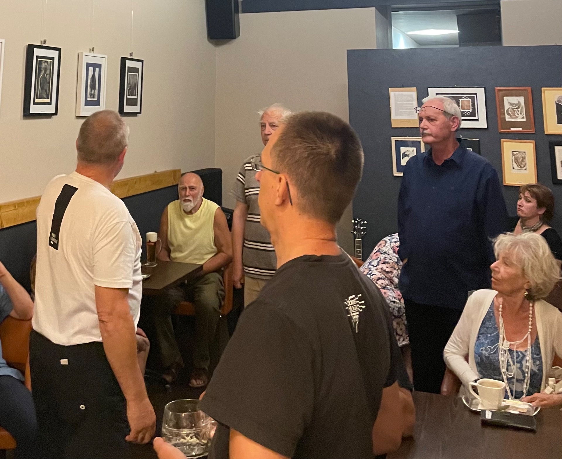 J. Poslední (vpravo)